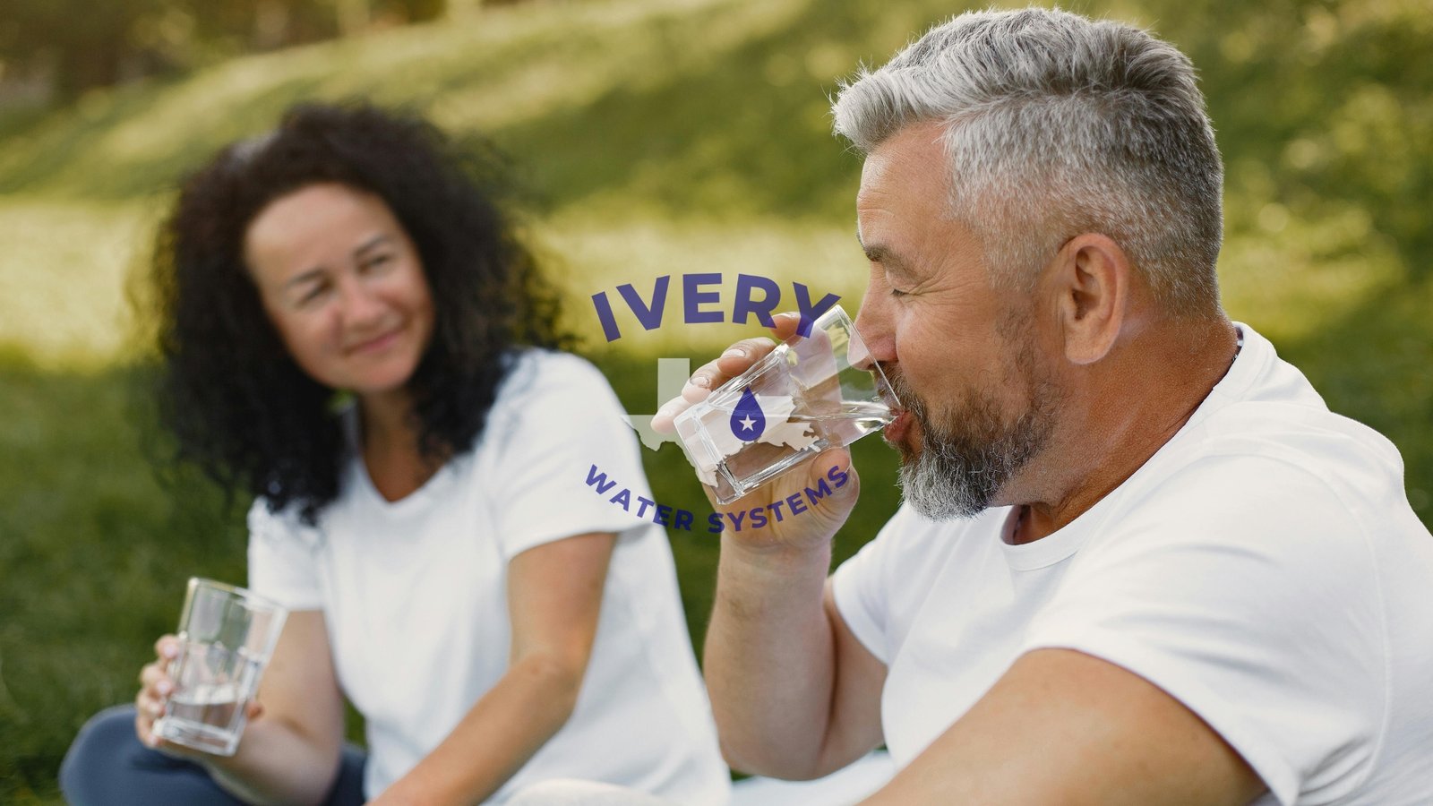 coup[le drinking a glass of water